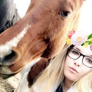 Meet your Posher, Nikki